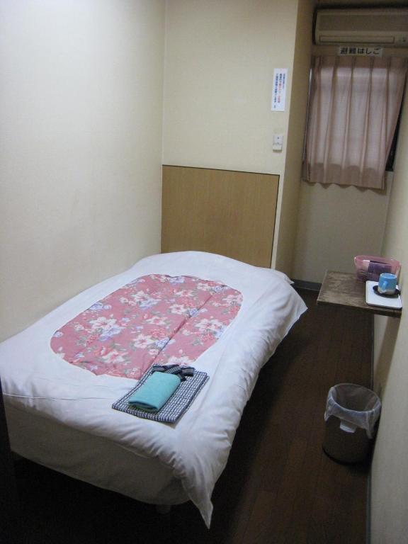 Fukusen Hostel Tokio Buitenkant foto